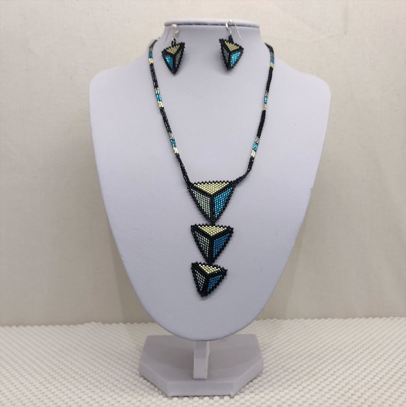 Beadwork necklace and earrings by Gwenan Thomas